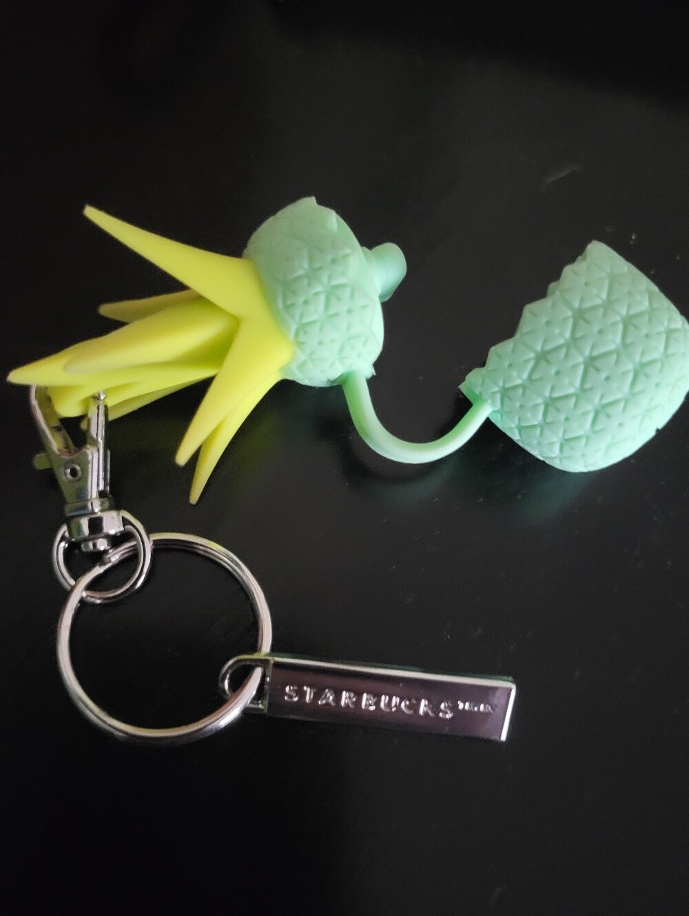 Starbucks Pineapple Reusable Hot Cup Lid Stopper Key Chain - Picture 2 of 2